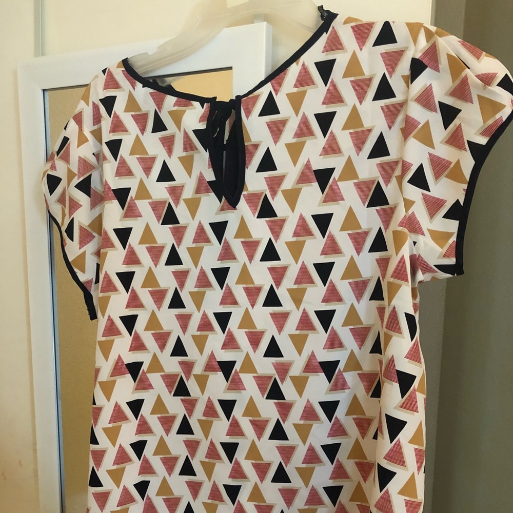 Top - Picture 2 of 3